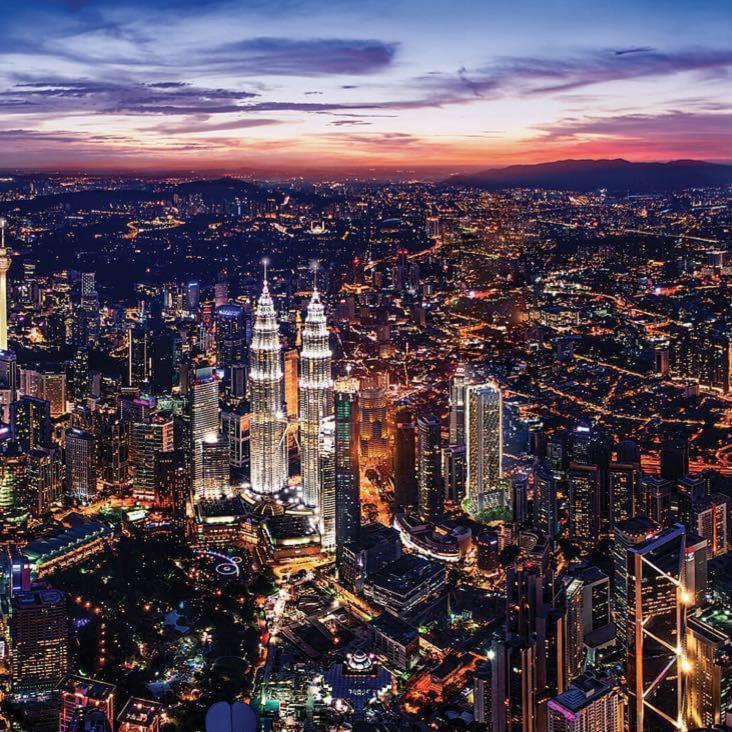 Scarletz Suites Twin Tower Klcc Kuala Lumpur By Okidoki Экстерьер фото